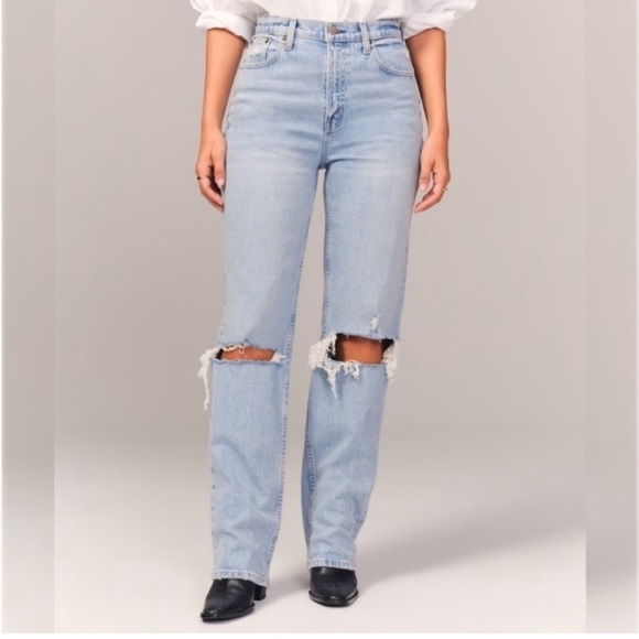 Abercrombie & Fitch Curve Love Ultra High Rise 90’s Straight Jean - Picture 1 of 8